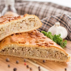 Пирог с капустой и мясным фаршем 1кг
